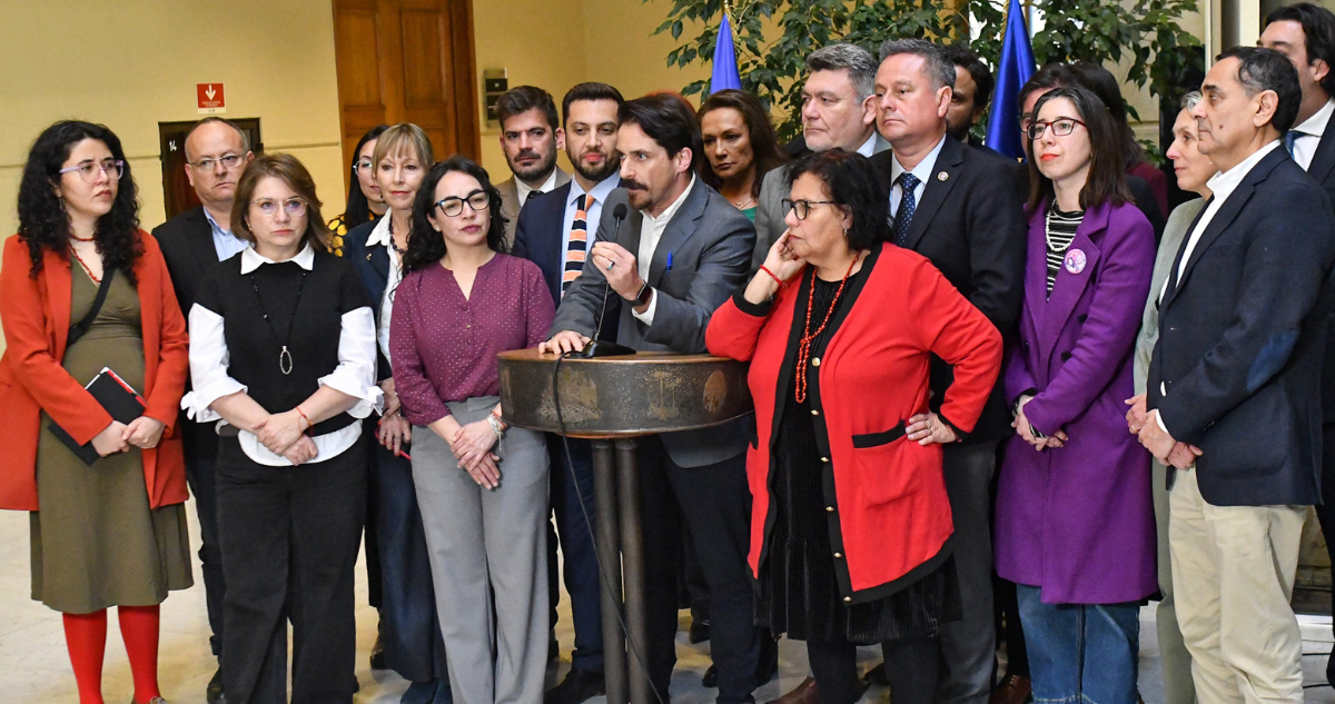 Oposición exige a Kast remover a Rabat y alista eventual acusación constitucional por rebajas de penas