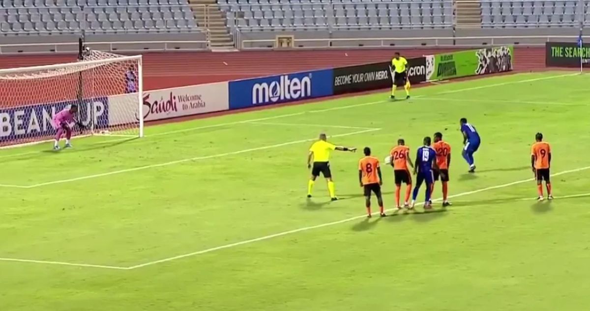 Copa Caribeña regaló penal más insólito del año.