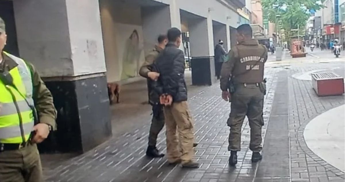 Persona en situación de calle agrede a inspector municipal en pleno centro de Concepción