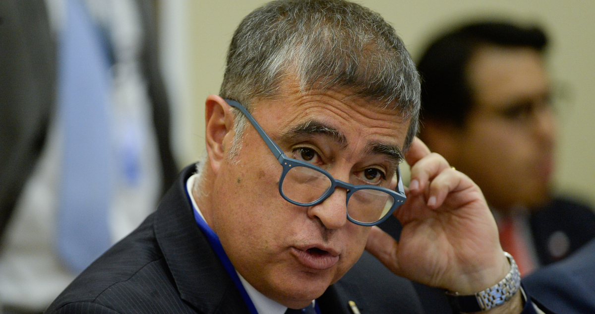 Por ausencia de abogado: Santiago sufre revés en demanda de militante PC despedida en era Desbordes