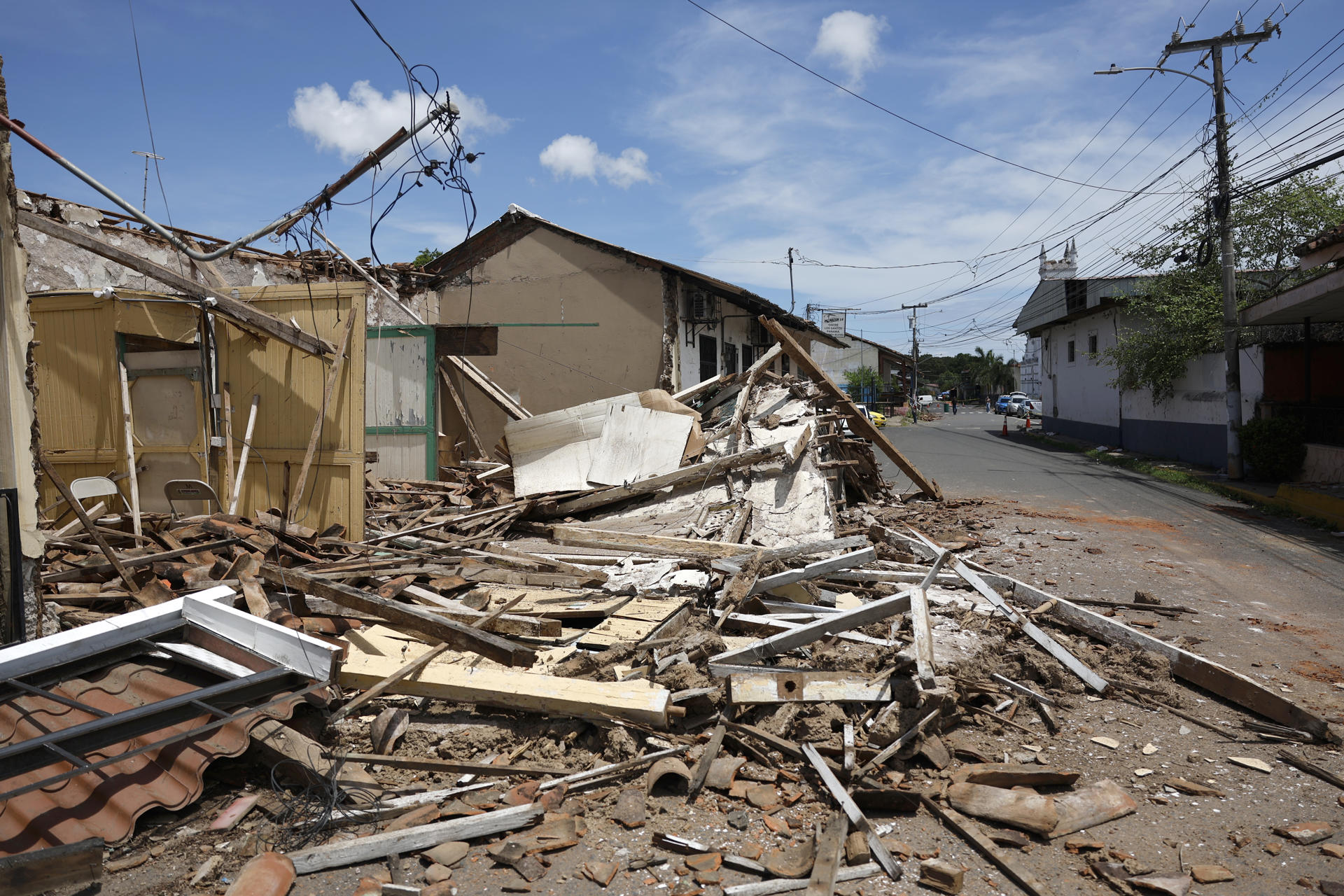 Escombros de casas dañadas por el terremoto en La Villa de Los Santos (Panamá)