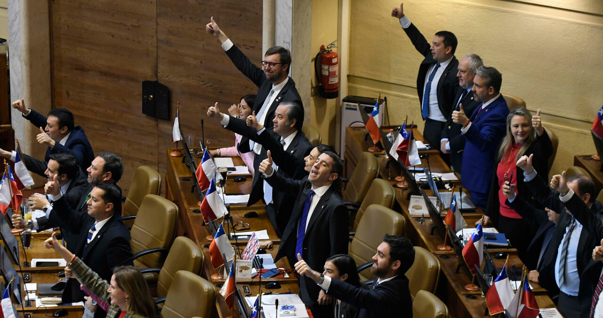 “Chile debe responder con la mayor severidad”: Republicanos rechazan amenaza de exgeneral argentino
