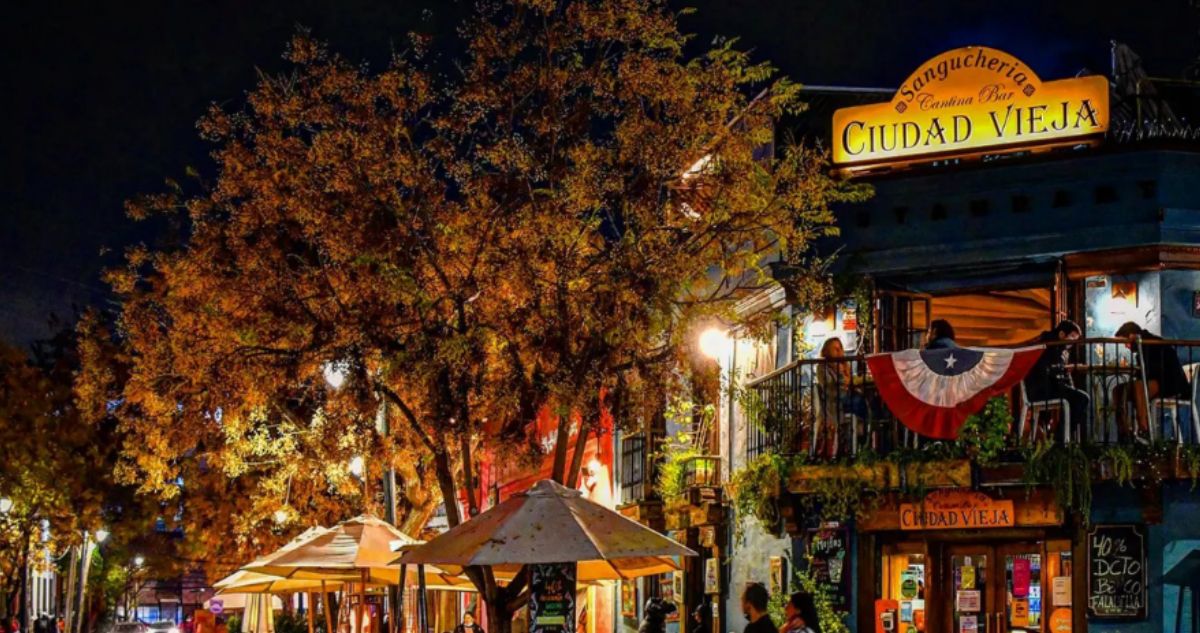 "Santiago está perdiendo identidad": popular sanguchería del barrio Bellavista cierra tras 17 años