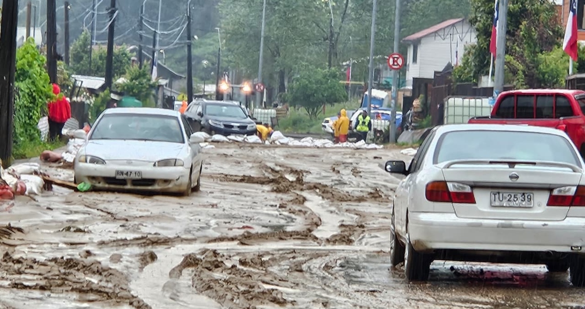 Calles inundadas en sector de Juan Riquelme en Concepción
