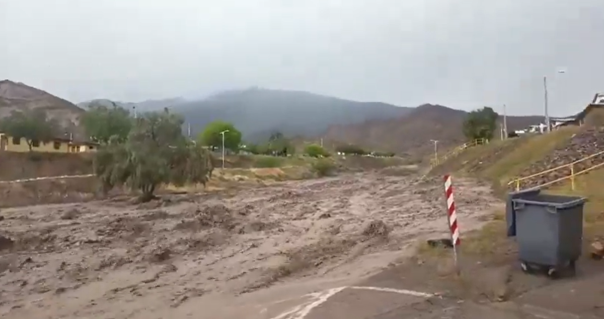 Senapred pide evitar acercarse a ribera del río Hurtado por alerta de crecida tras fuerte granizada
