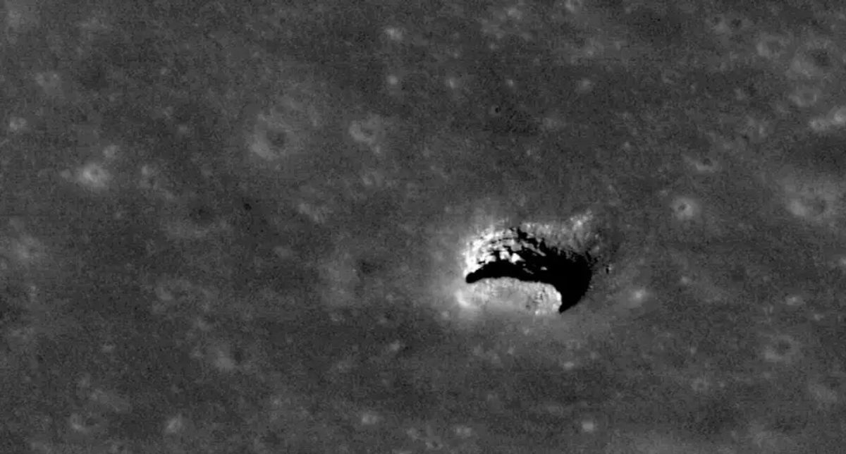 Una cueva gigante bajo la Luna inquieta a los científicos: Podría volverse un refugio para astronautas