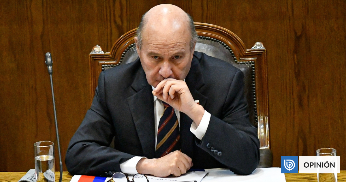 Ministro Quiroz: Chile existe más allá de su escritorio