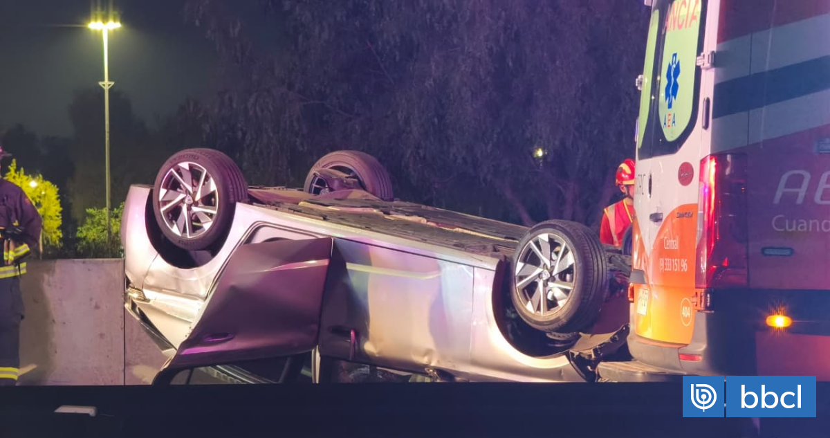 Múltiples lesionados deja accidente entre varios vehículos en la Costanera Norte