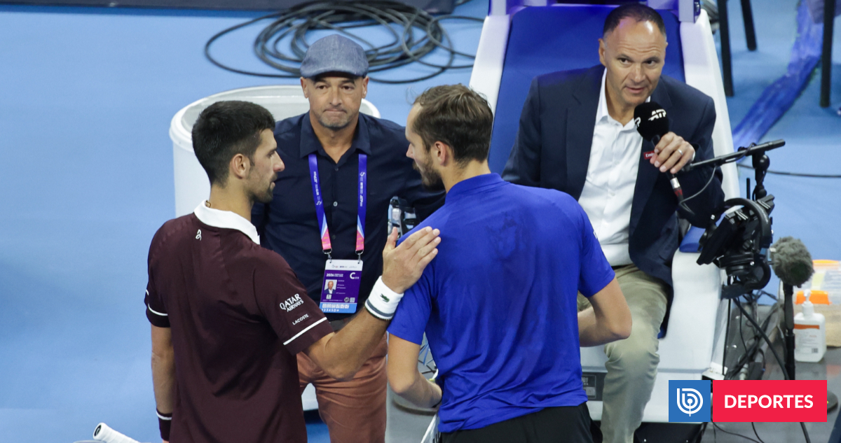 Djokovic exculpa a Medvedev por pelotazo y recordó polémica descalificación: "Sé lo que se siente"