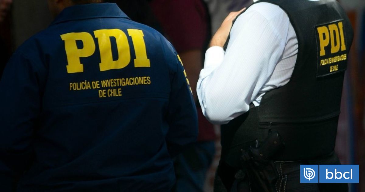 Fingían ser PDI: detienen a 2 integrantes de banda que robó casi $10 millones a víctima en el Metro