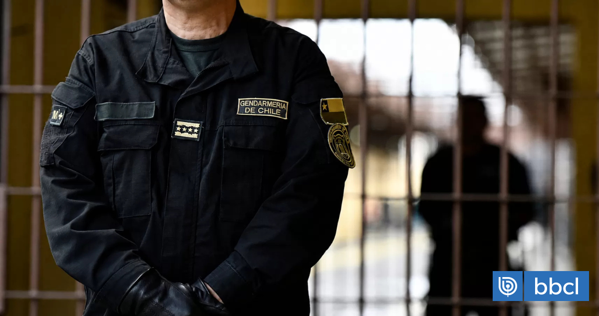Familia de reo que se suicidó durante traslado de Gendarmería demanda al Estado por casi $500 millones