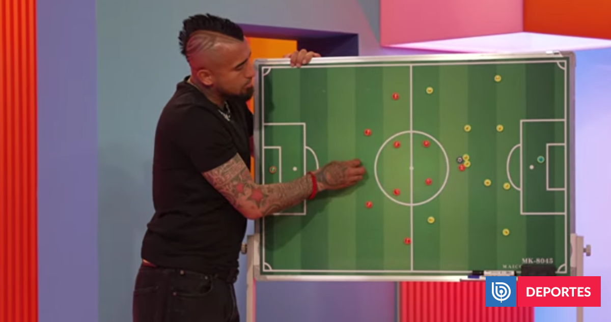 Arturo Vidal en modo 'gurú': volante predijo fórmula de gol de La Roja y sacó pizarra en stream