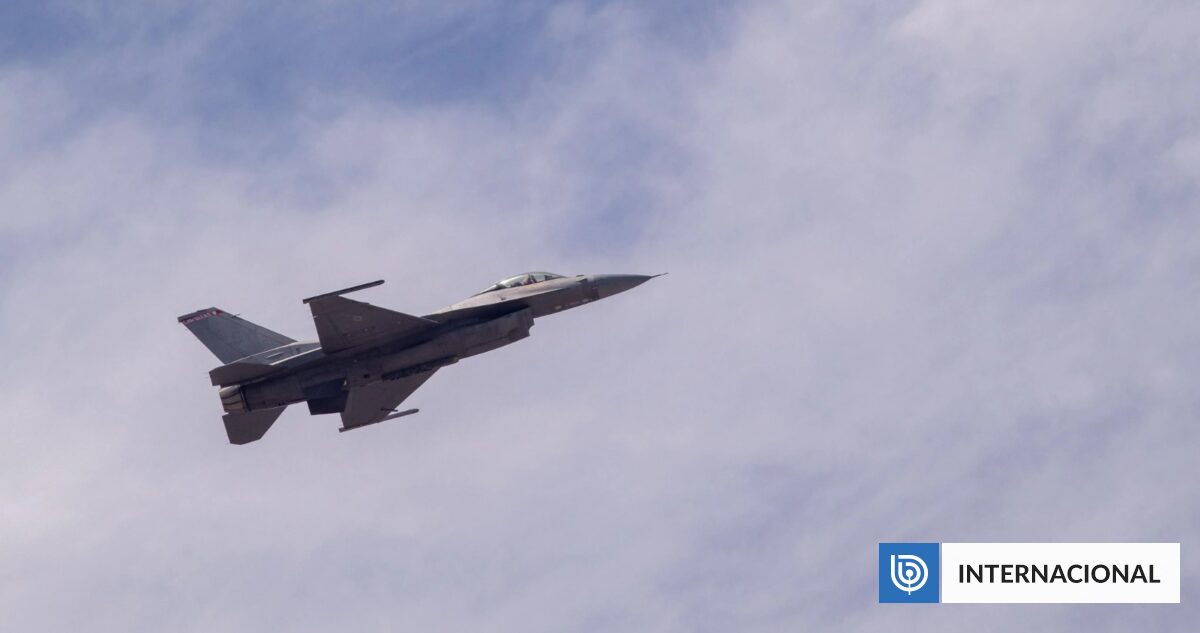 Perú busca fondos para comprar otros 12 cazas F-16 y desata críticas por prioridades de gasto