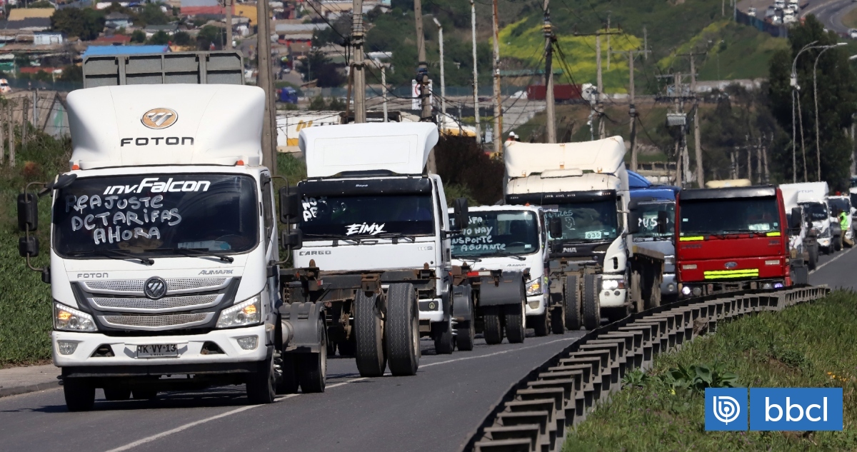 Camioneros de San Antonio en alerta por alza de combustibles: piden actualizar valores de viajes