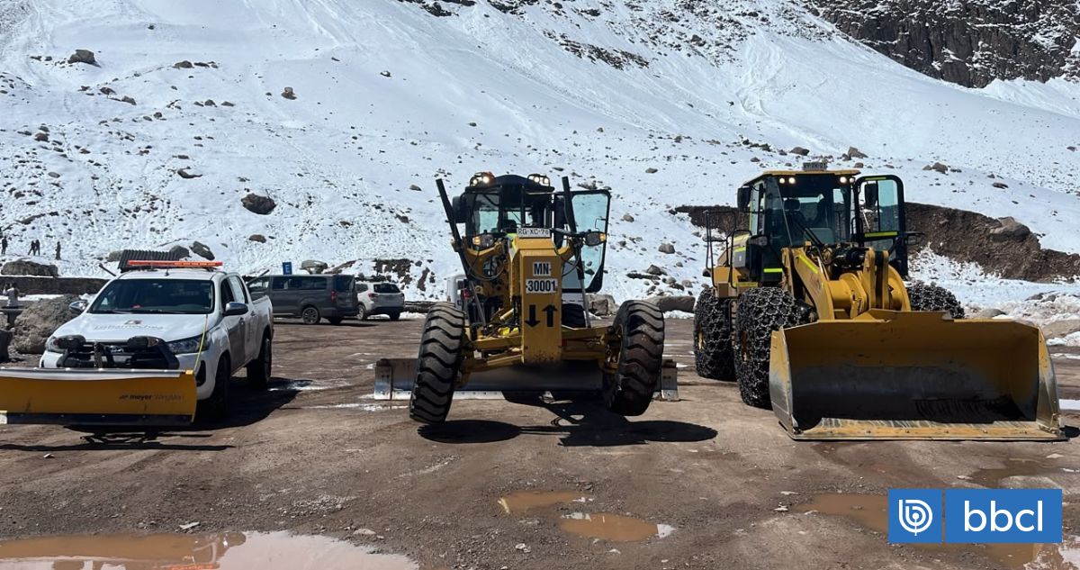 Lo Barnechea realiza explosiones controladas en Valle Nevado para prevenir avalanchas tras temporal