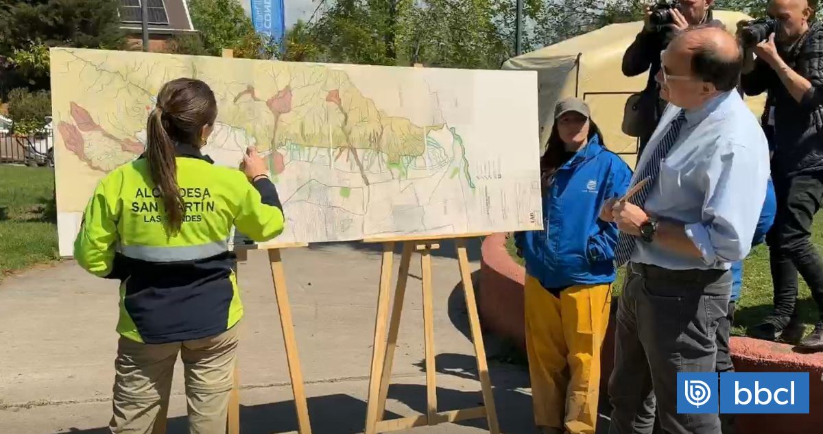 Anuncian estudio para actualizar Plan Regulador RM y mitigar riesgos de aluvión, inundación e incendio
