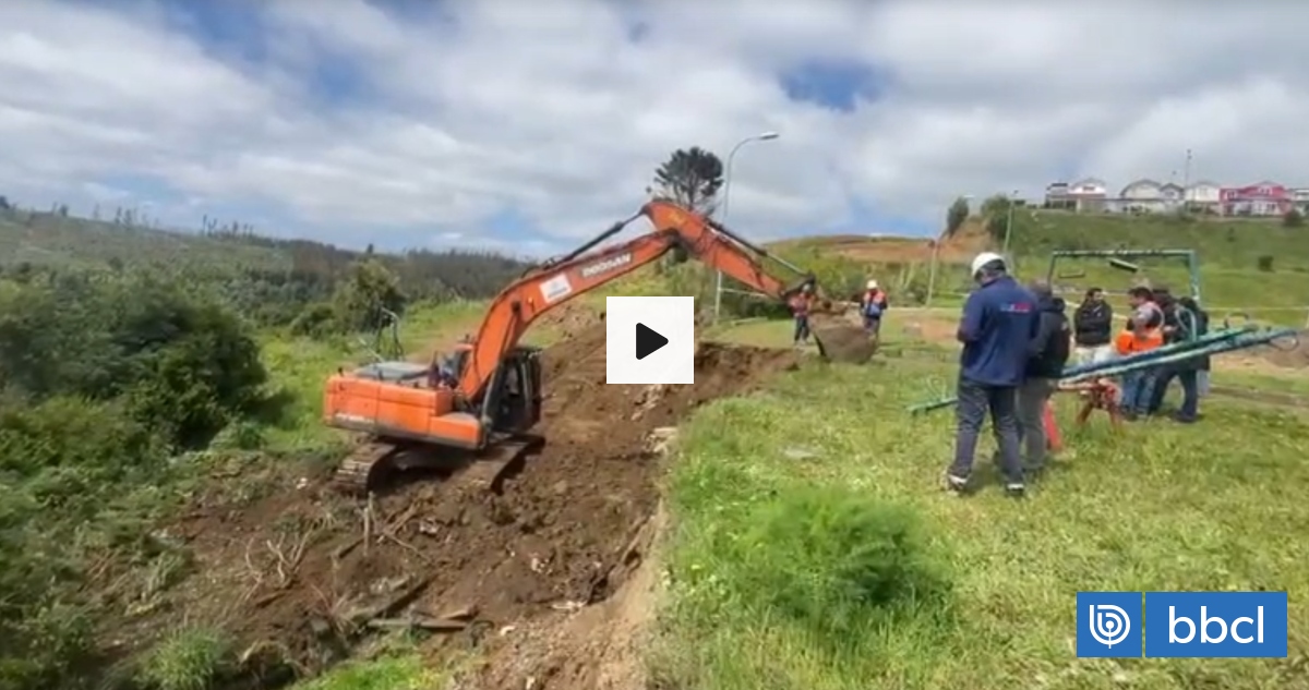 Comienzan trabajos para contener afectación por socavón en Villa El Mirador de Arauco