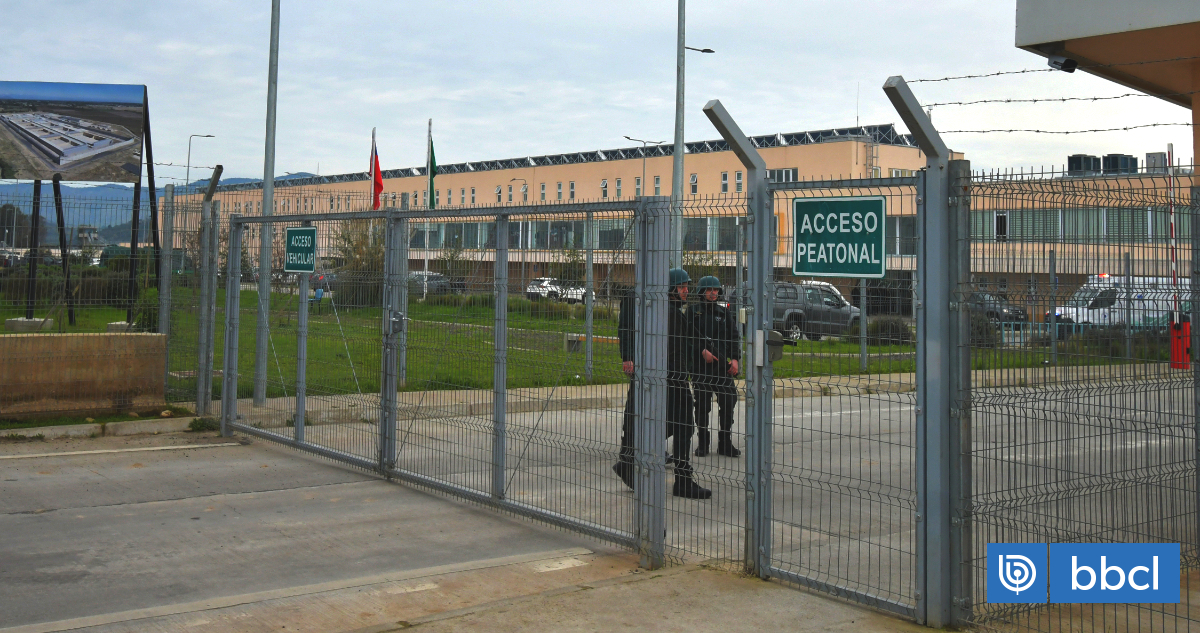 Interno de 34 años en estado grave tras ser apuñalado en riña en cárcel de alta seguridad de Talca