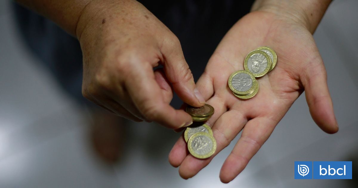 ¿Estás sin trabajo? Estos son tres beneficios que pueden cobrar las personas cesantes en octubre