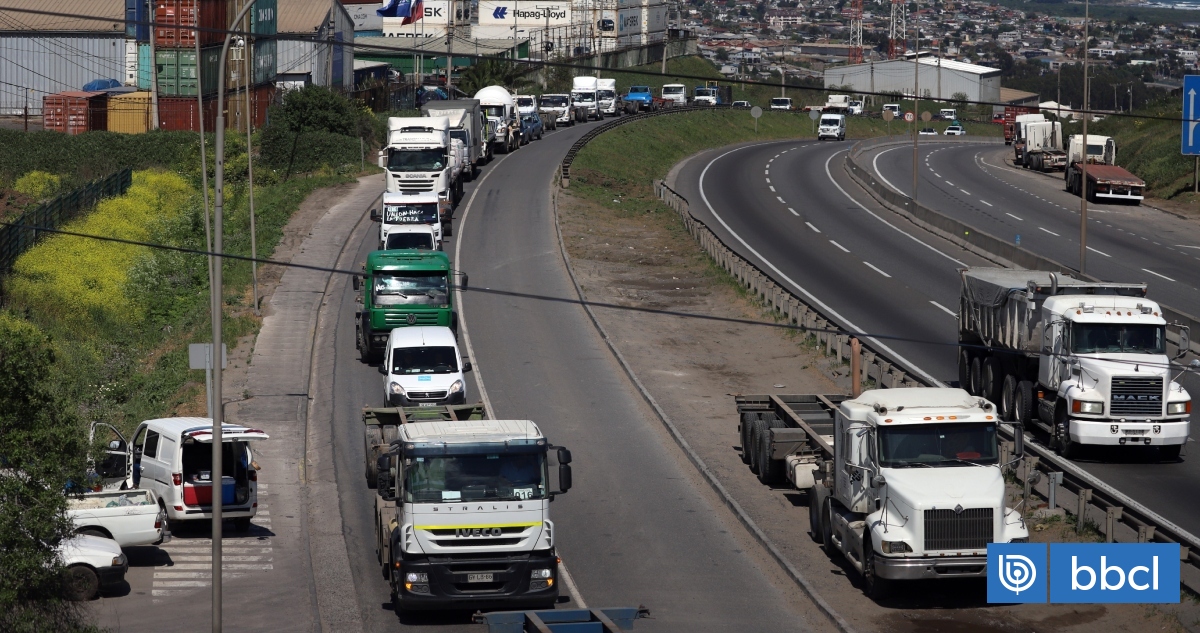 Camioneros de San Antonio esperan respuesta del Gobierno o paralizarán la generación de carga