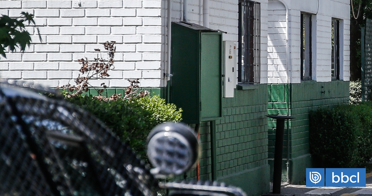 Detienen a funcionaria civil que agredió a una teniente y a otra mujer en comisaría de Puerto Varas