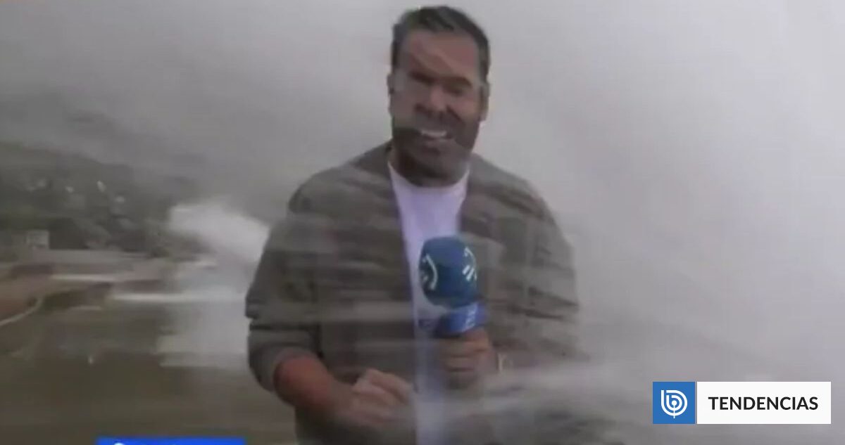 Ola gigante se tragó a un periodista en plena transmisión en vivo mientras advertía del mar en España