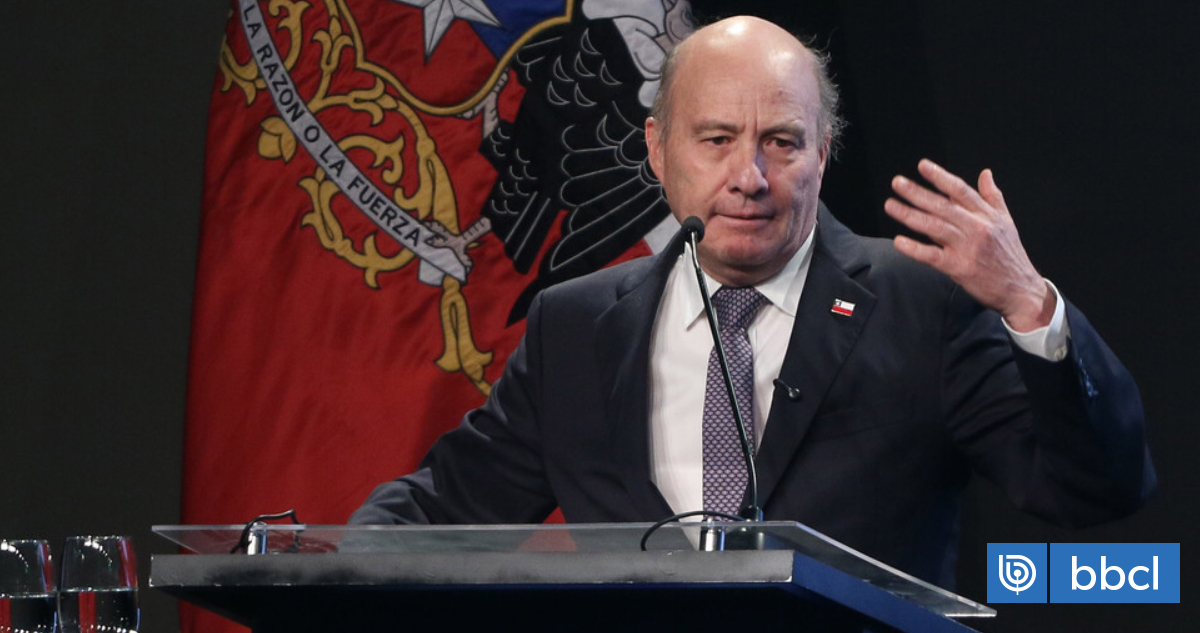 Quiroz prevé que Chile crezca un 3,3% en 2027 pero reconoce que "somos humanos, nos podemos equivocar"