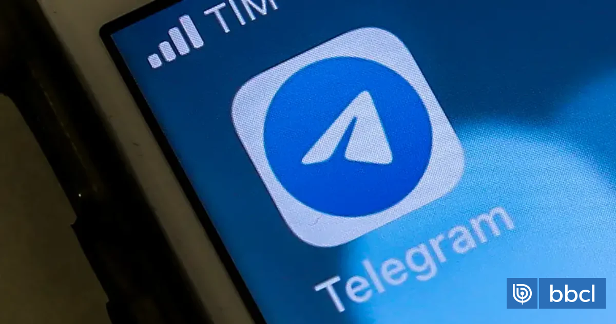 Soldados y un papá con registros de su hija estarían en Telegram divulgando fotos de mujeres en Chile