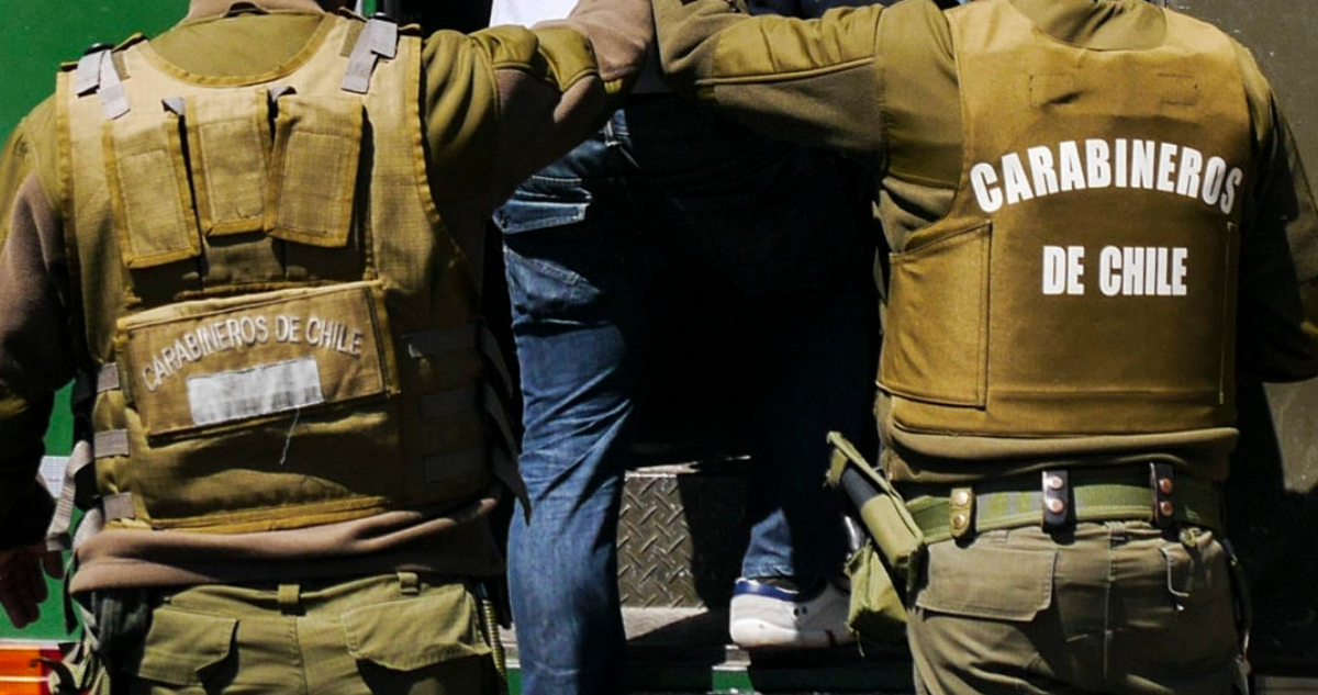 https://media.biobiochile.cl/wp-content/uploads/2026/10/suprema-falla-a-favor-de-carabineros-de-la-rm_-descarta-torturas-y-condena-por-apremios-ilegitimos.png