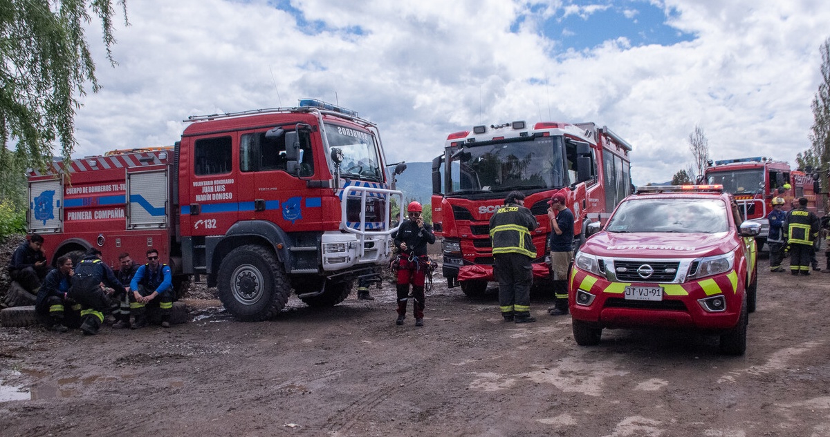Mejora situación en campamento desalojado en Talagante tras descenso del caudal del río Mapocho
