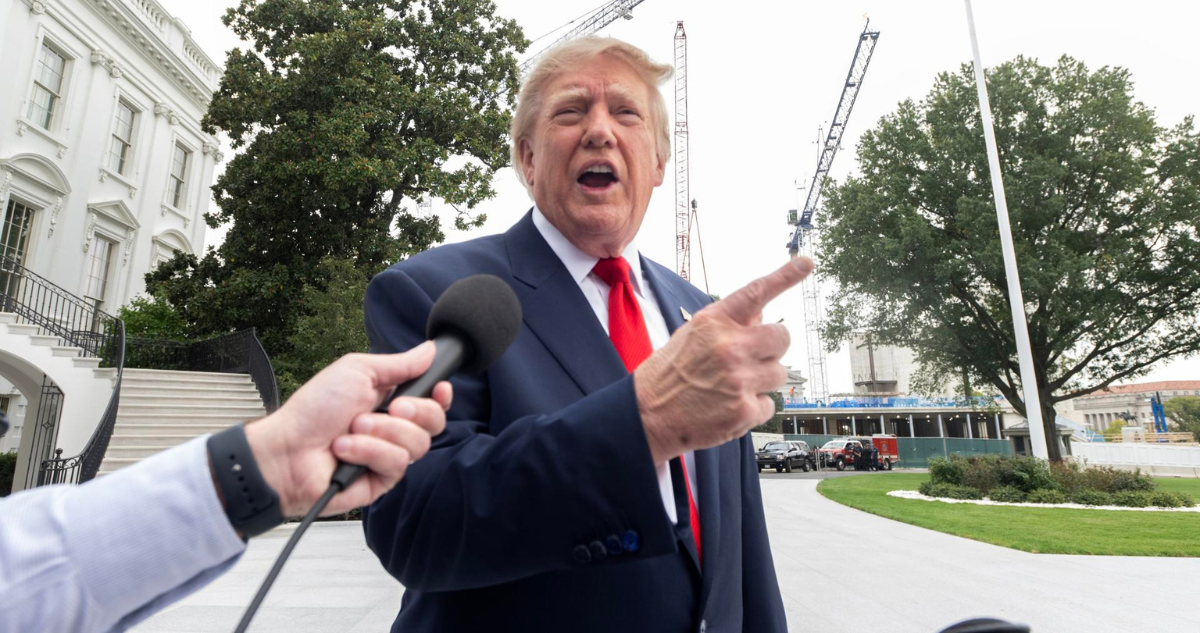 Trump arremete contra Zelenski por ataques a refinerías rusas y pide un nuevo presidente para Ucrania