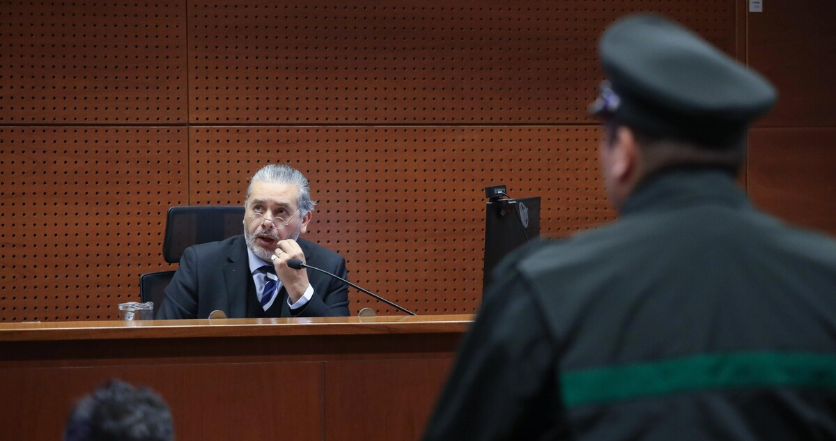 Juez Urrutia contraataca para evitar su salida del Poder Judicial: pide anular votación de la Suprema