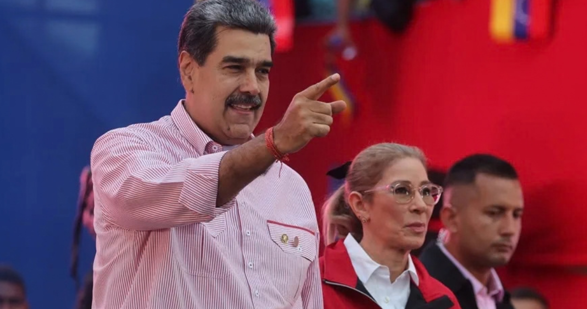 Imagen de archivo del derrocado líder venezolano Nicolás Maduro y a su esposa, Cilia Flores