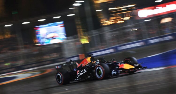 https://media.biobiochile.cl/wp-content/uploads/2026/10/verstappen-singapur-formula-1-750x400.jpg