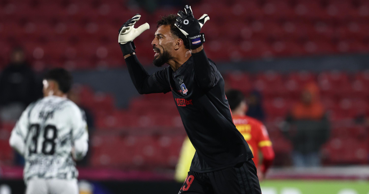 Vozinha atajando para Colo Colo