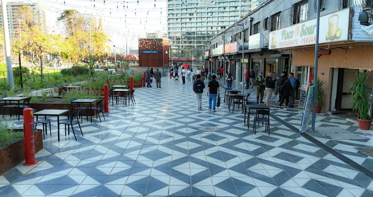 Vuelve el verde a Plaza Egaña: Ñuñoa concreta renovación con 700 metros cuadrados de jardines