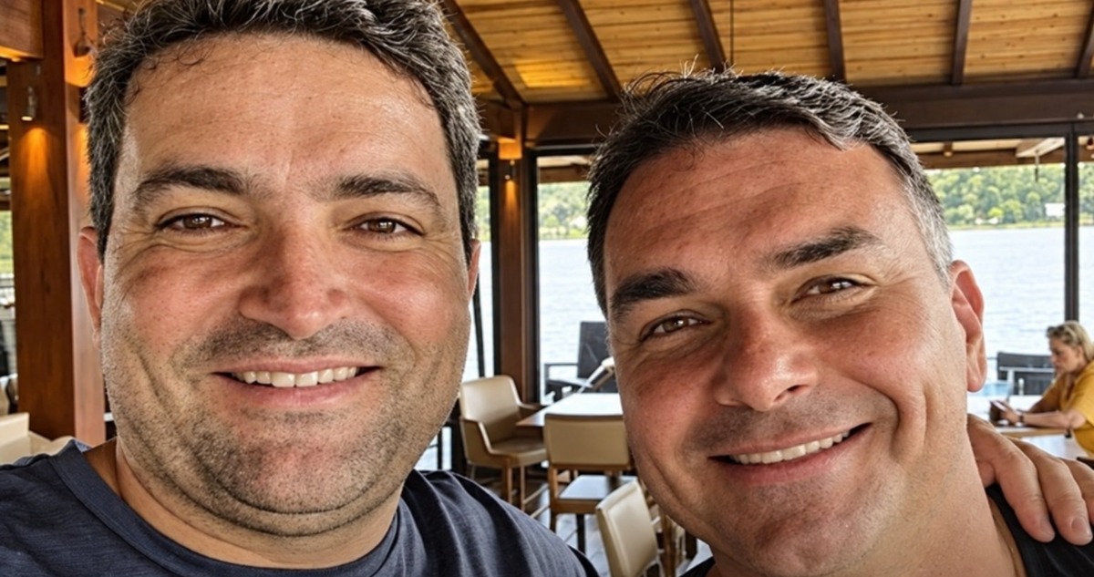 Willer Tomaz y Flávio Bolsonaro