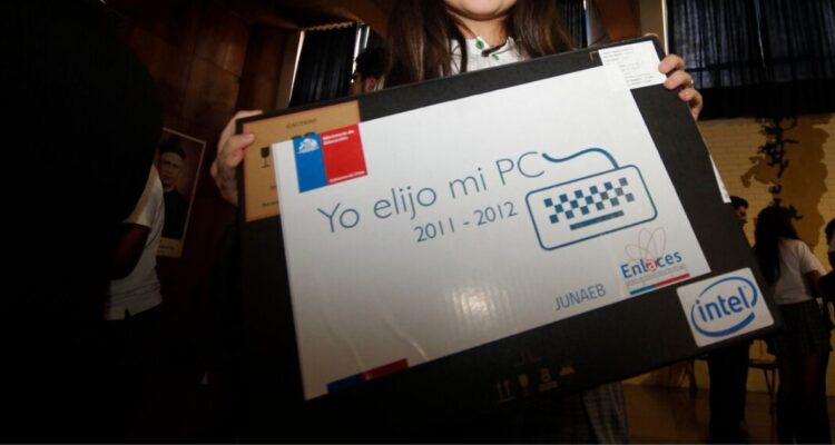 "Yo elijo mi PC" llega a su fin: Presupuesto 2027 de Kast corta entrega de notebooks para estudiantes