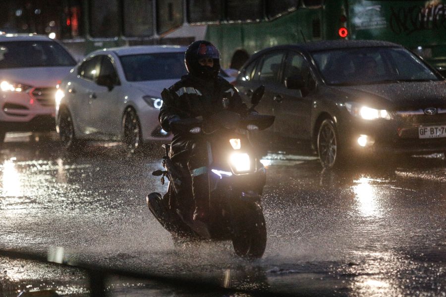 Lluvia en Santiago